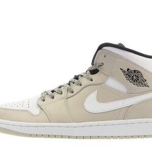 Nike air Jordan 1 mid desert sand